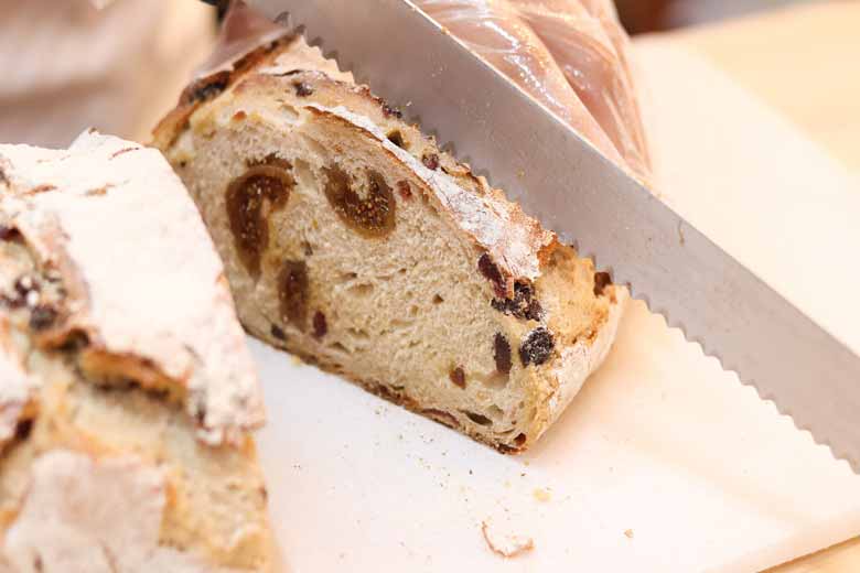 Mercer Culinary Millennia 10-inch Wide Bread Knife